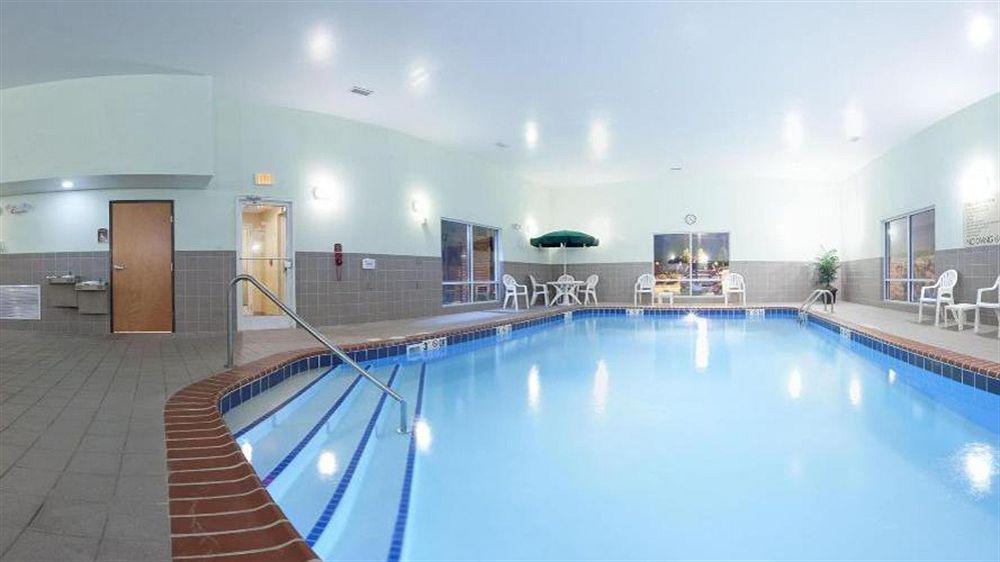 Holiday Inn Express Mineral Wells By Ihg Parkersburg Esterno foto