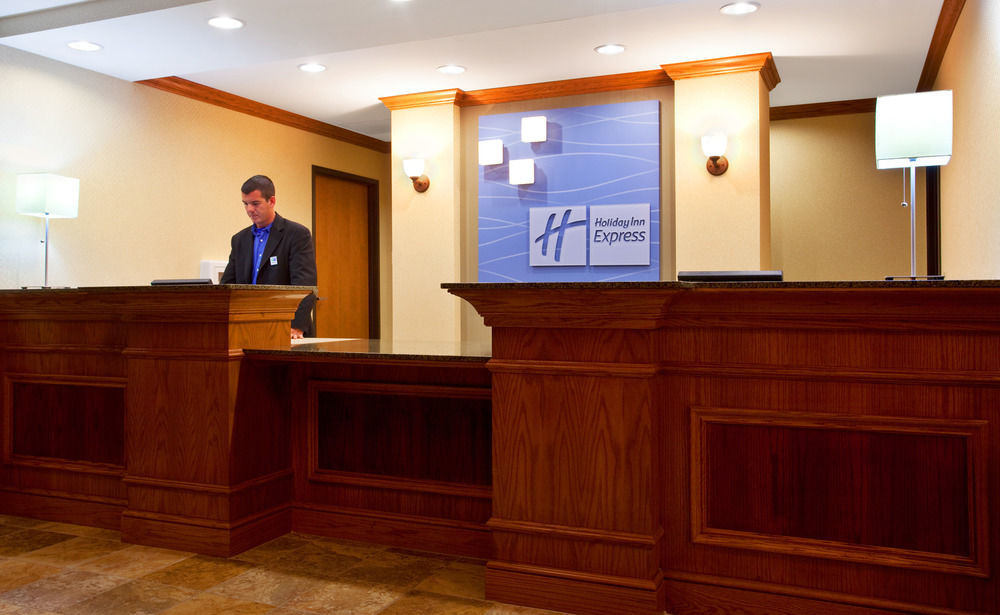 Holiday Inn Express Mineral Wells By Ihg Parkersburg Esterno foto