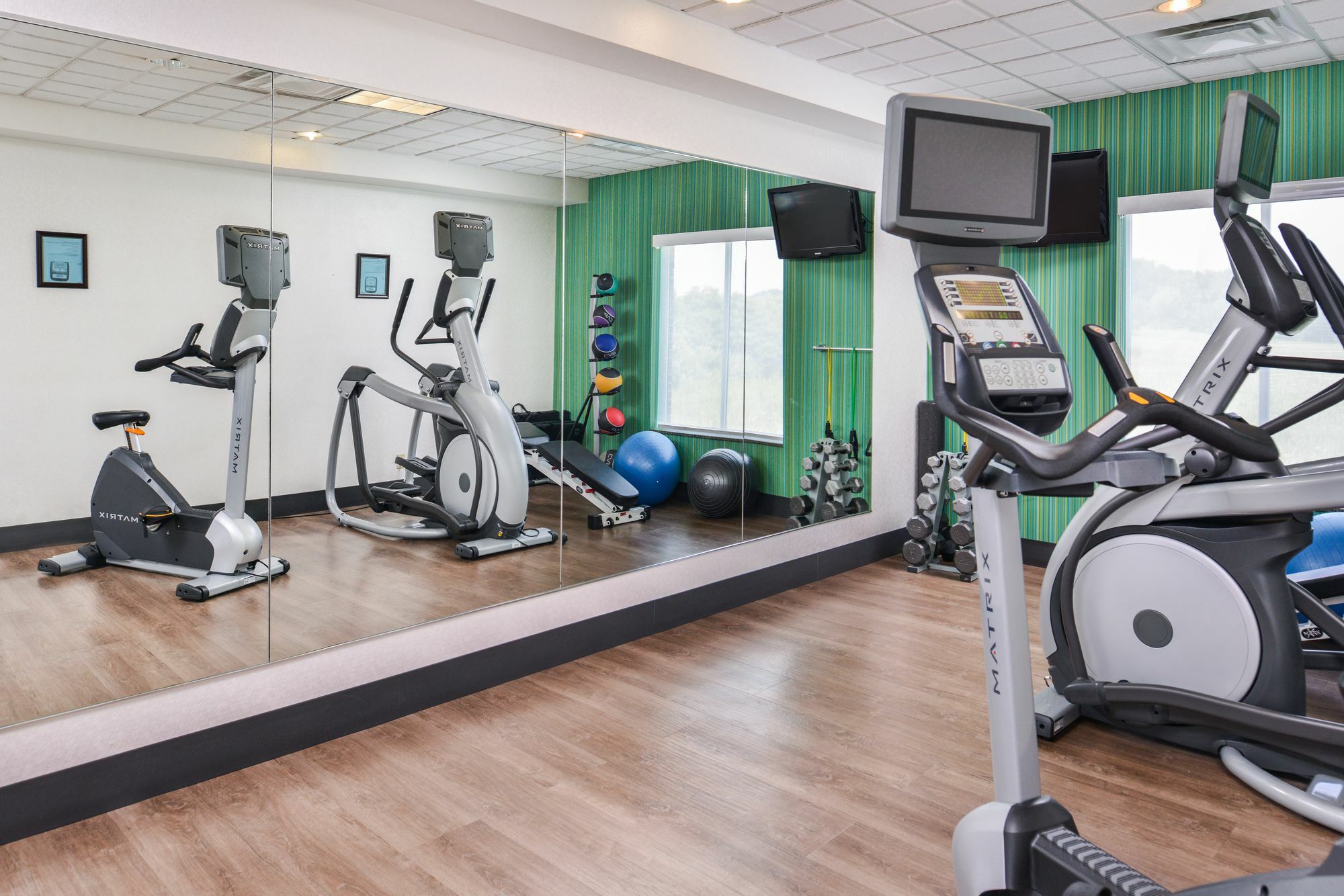 Holiday Inn Express Mineral Wells By Ihg Parkersburg Esterno foto