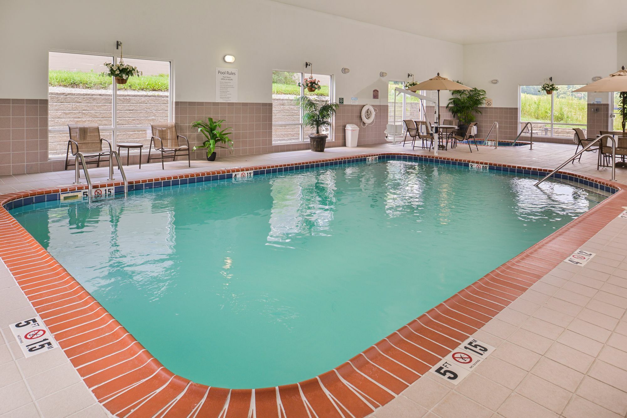 Holiday Inn Express Mineral Wells By Ihg Parkersburg Esterno foto