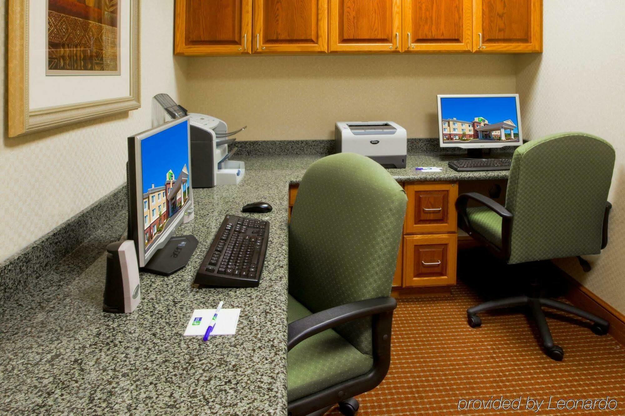 Holiday Inn Express Mineral Wells By Ihg Parkersburg Esterno foto